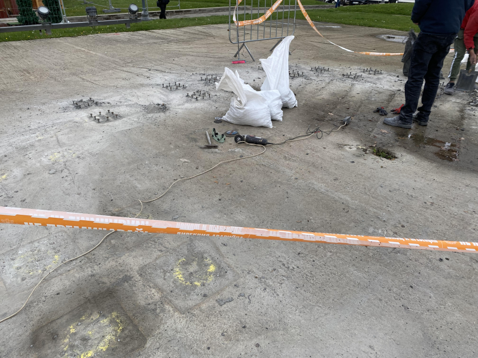 Cleaning the site from the remains of the previous installations