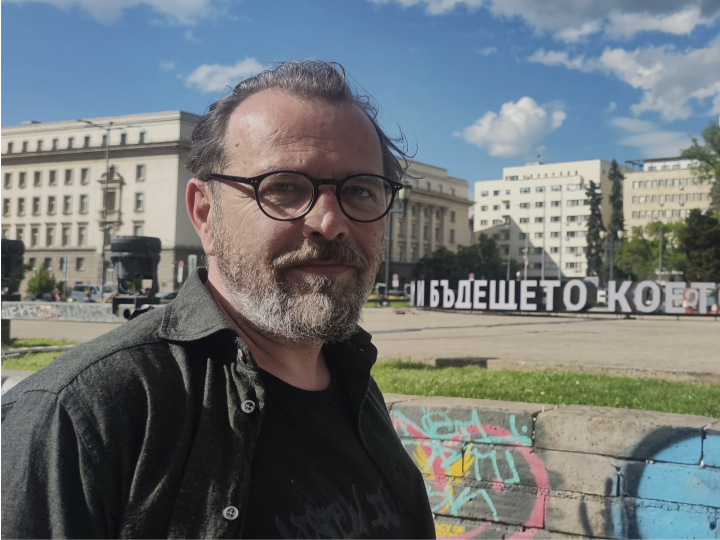 За автора